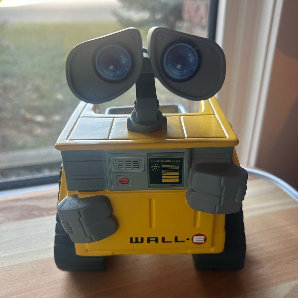 🌿 WALL-E Scentsy Warmer - Disney•Pixar🌱Discontinued🌱